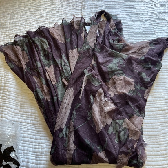 cowl neck bias maxi dress with frills and mixed fabric - Picture 5 of 7